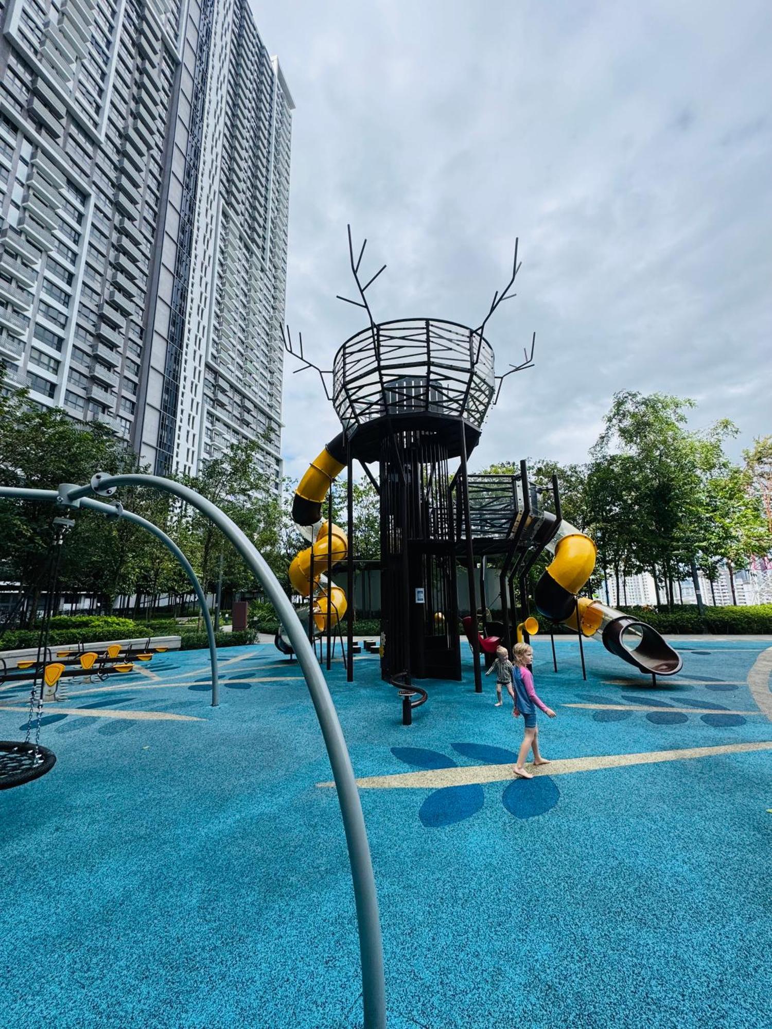 Pangsapuri Luxury 4 Bedroom At Near Maluri Mrt By Suhad Suits Kl *