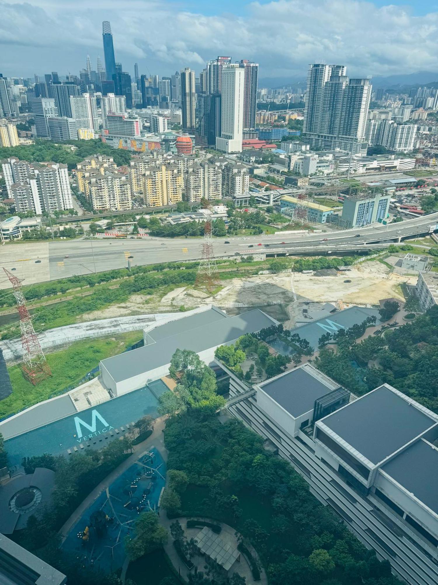 Luxury 4 Bedroom At Near Maluri Mrt By Suhad Suits Kl Pangsapuri *