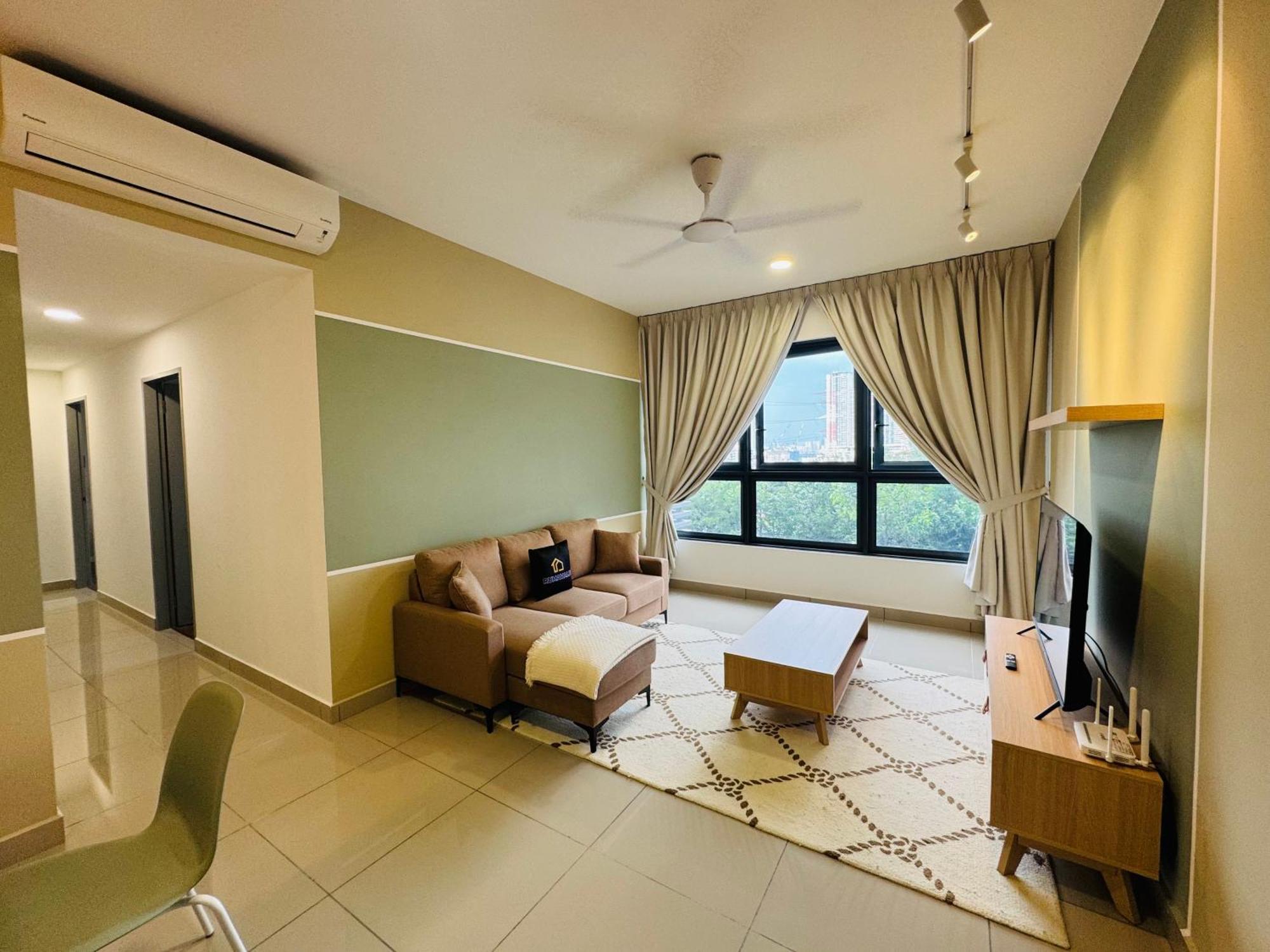 Luxury 4 Bedroom At Near Maluri Mrt By Suhad Suits Kl *