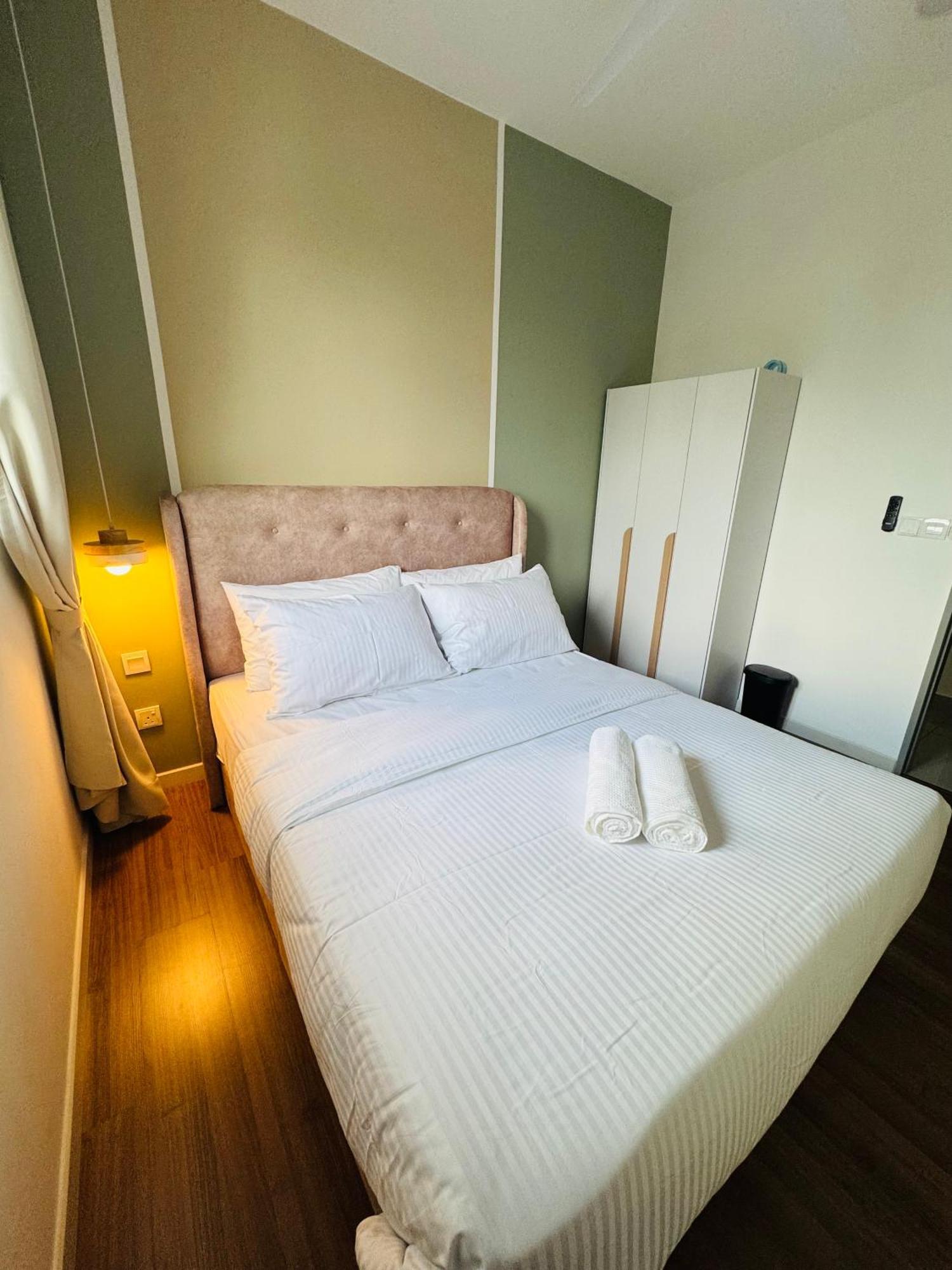 Luxury 4 Bedroom At Near Maluri Mrt By Suhad Suits Kl Pangsapuri