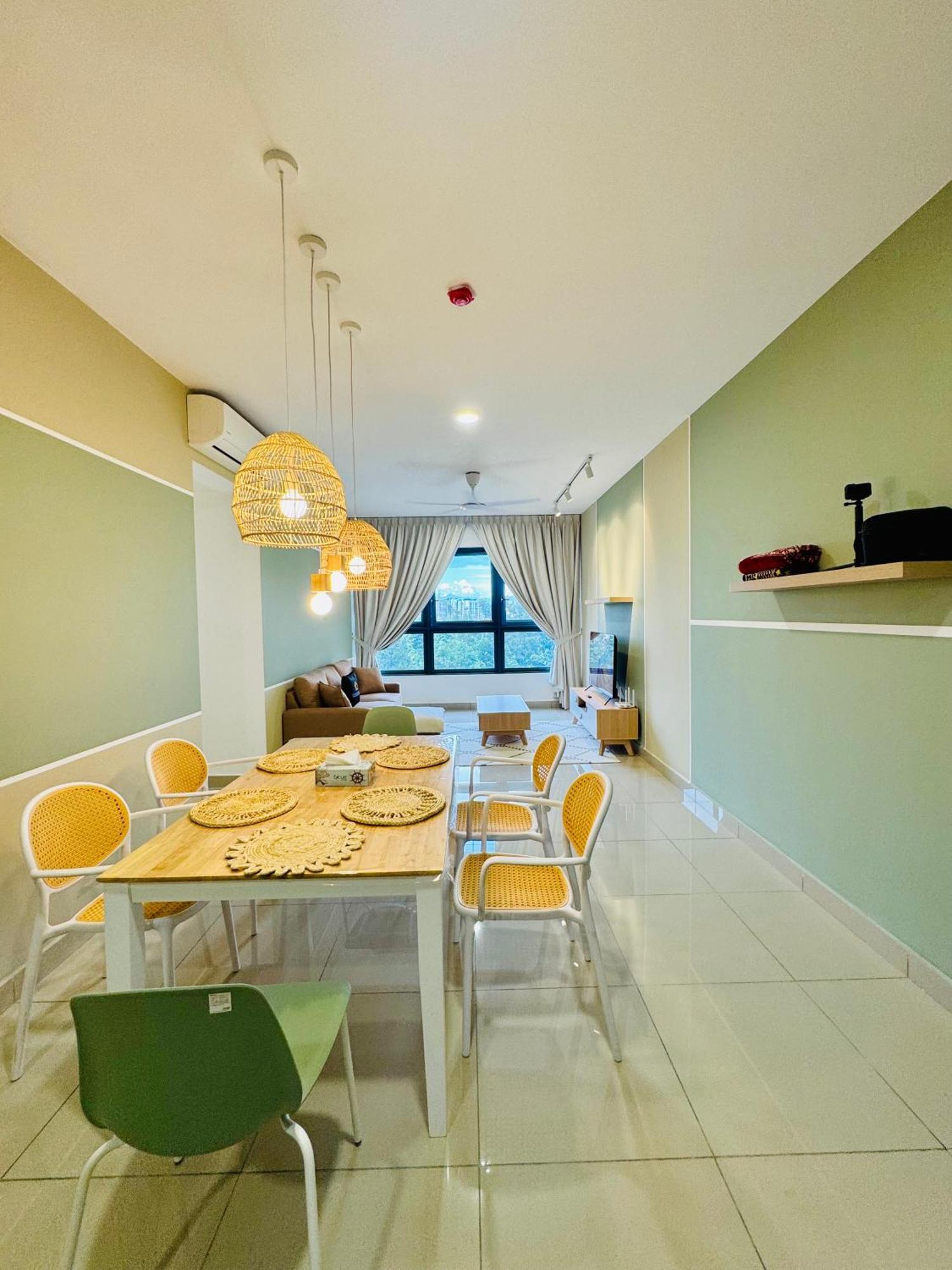 Pangsapuri Luxury 4 Bedroom At Near Maluri Mrt By Suhad Suits Kl *