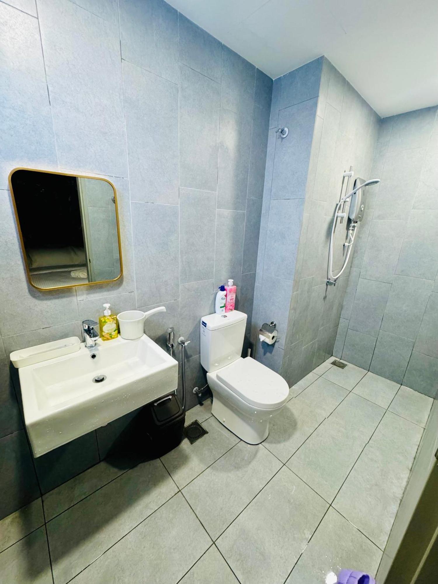 Luxury 4 Bedroom At Near Maluri Mrt By Suhad Suits Kl Pangsapuri *